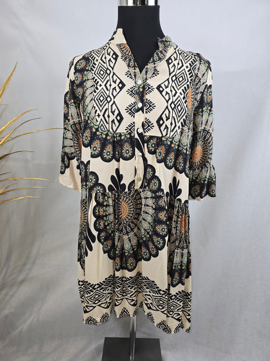 Robe VERA noire et verte avec motif
