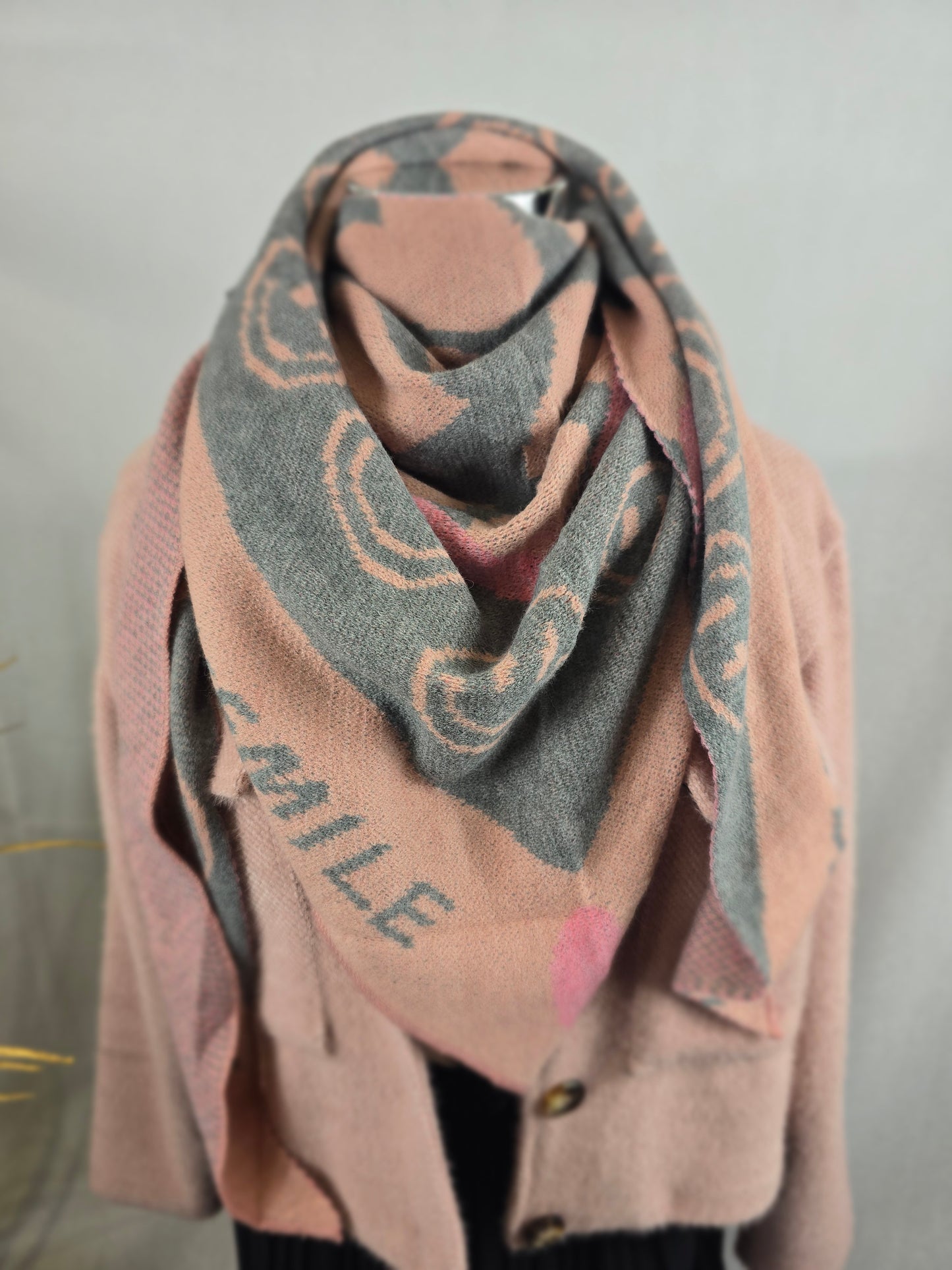 Écharpe rose douce et élégante