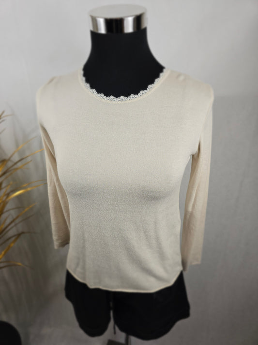 Pull en dentelle, doux et élégant