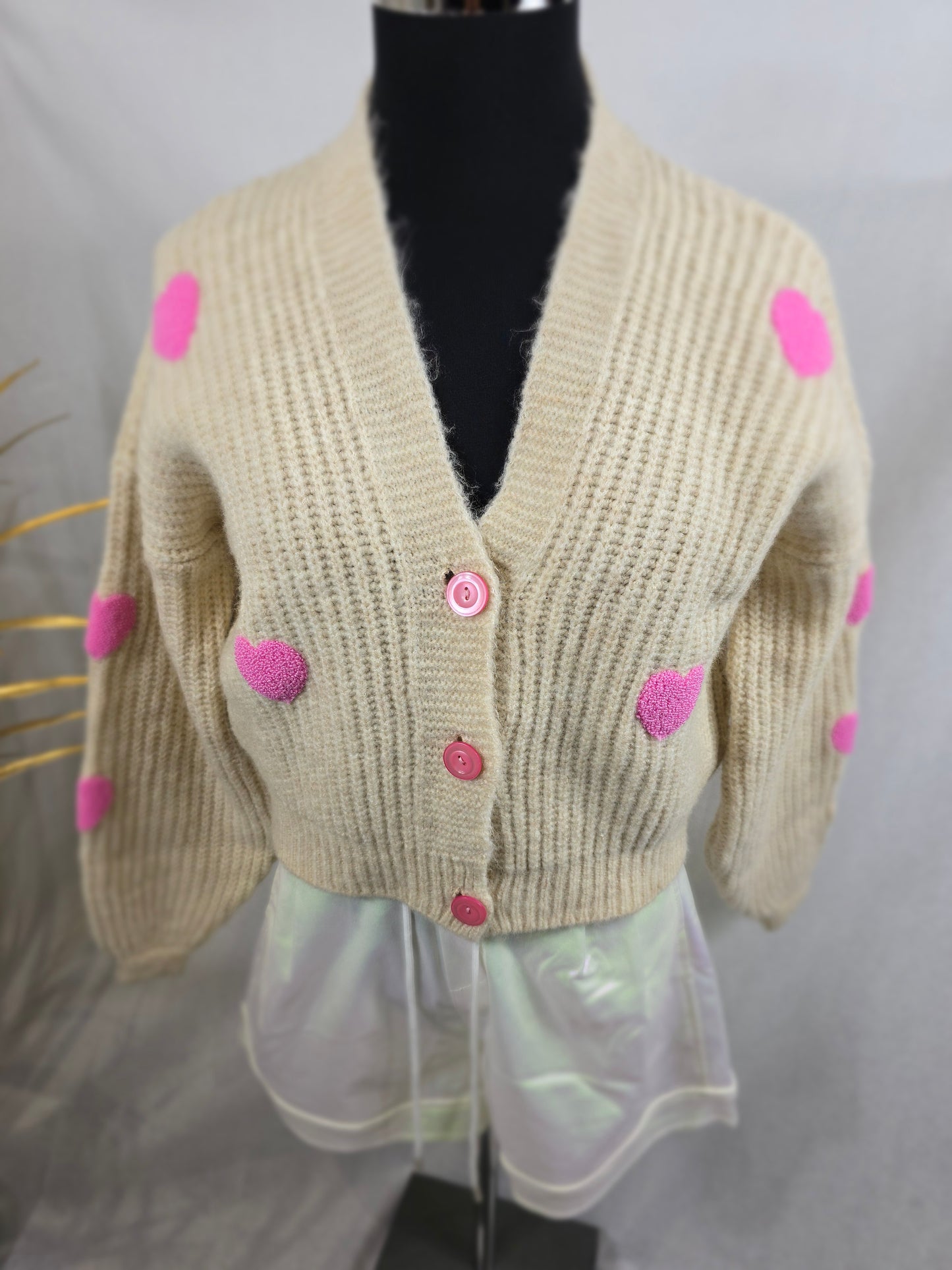 Jaquette-Pull à cœur beige-rose ou marine-rose avec boutons