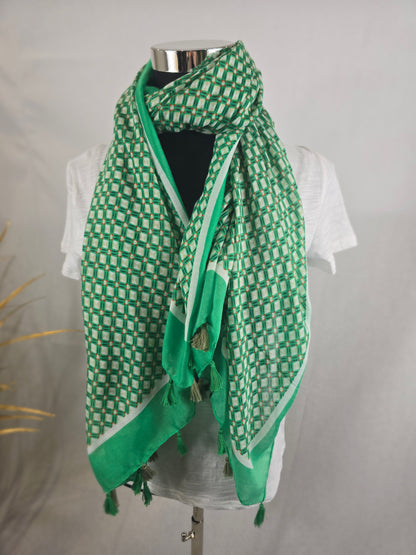 Foulard vert et beige