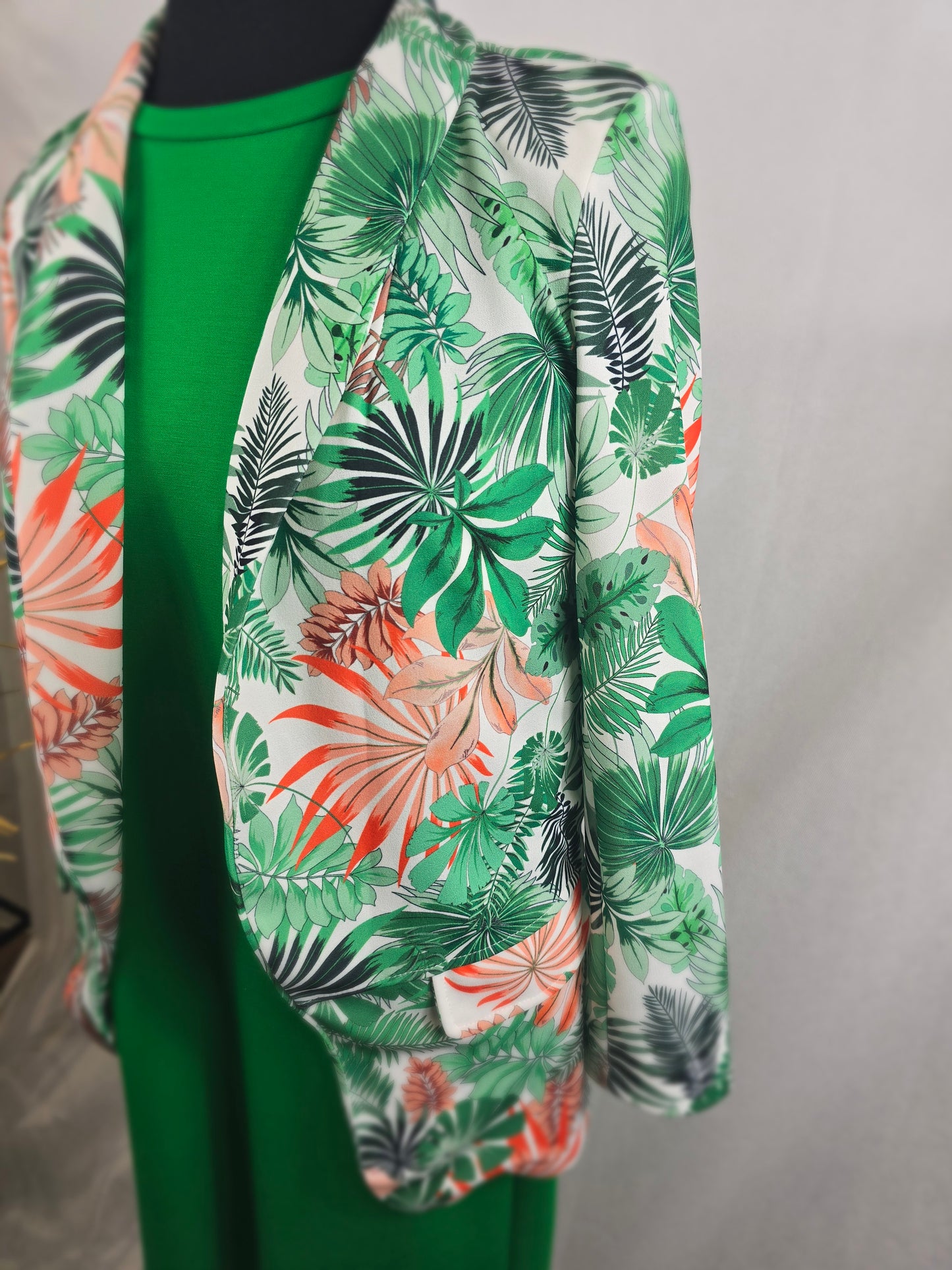Blazer fleuri vert, orange et blanc