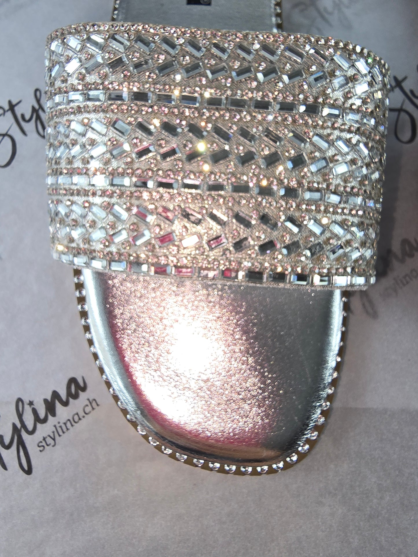 Mules GINA