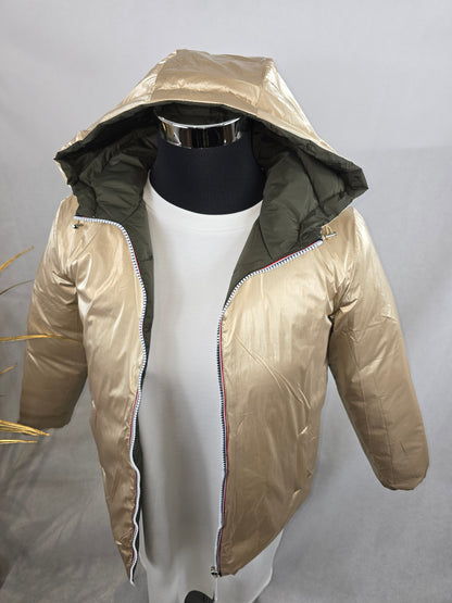 Veste réversible verte et dorée avec capuchon