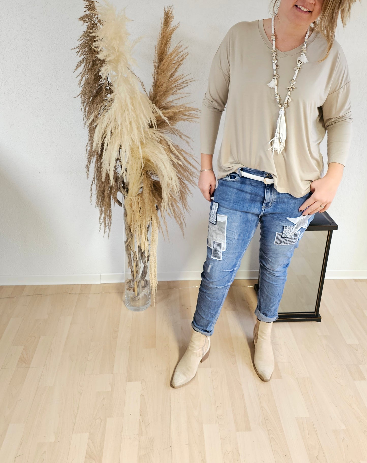 Jeans bleu très stretch avec motifs