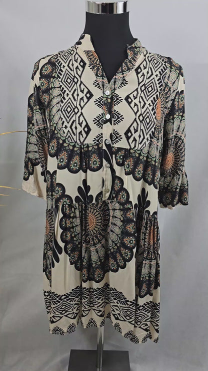 Robe VERA noire et verte avec motif